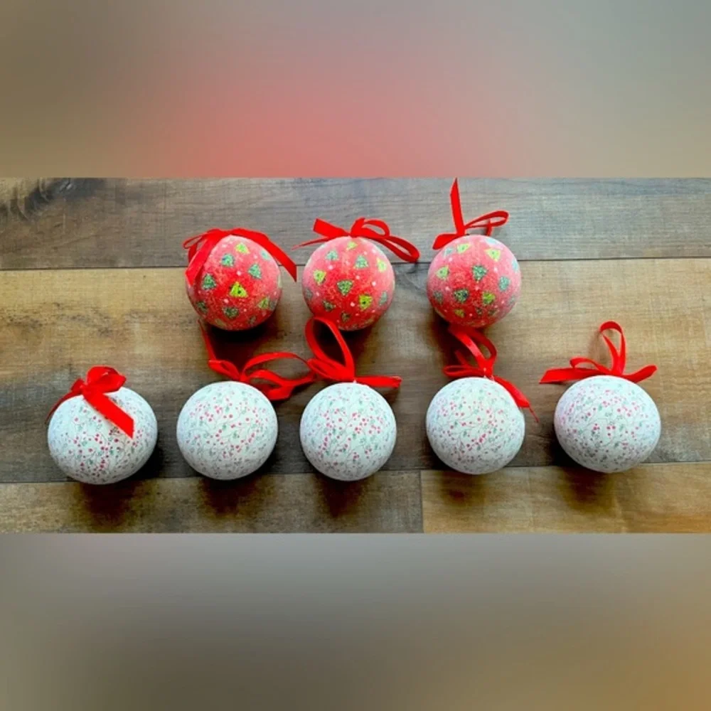 Christmas Ornaments Red Cream Holly Berry Christmas‎ Tree Frosted Round Set of 8